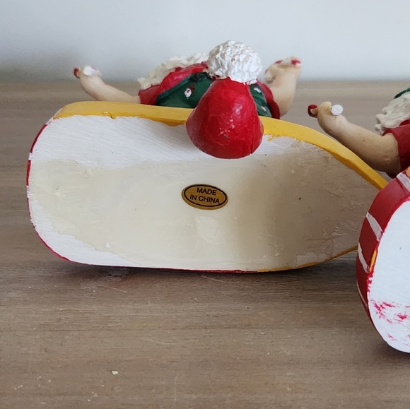 🎅 Christmas “Surfing with Santa” Stocking Holder Figurine Set – Preowned, Great - Picture 13 of 16